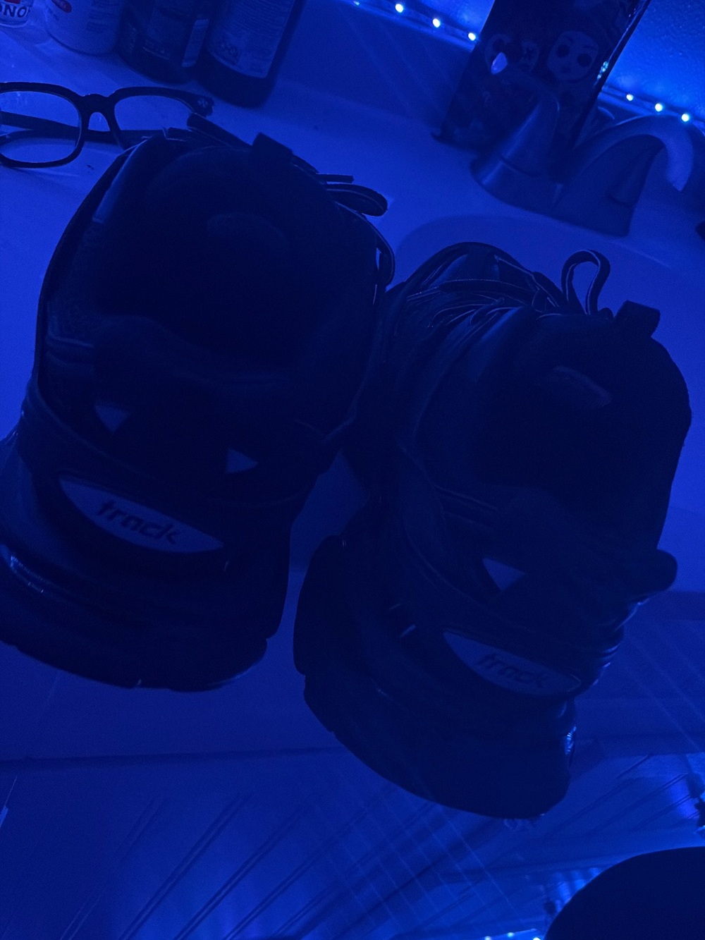 Balenciaga Men's Track Black Chunky Sneakers with Reflective Laces - Picture 3 of 4
